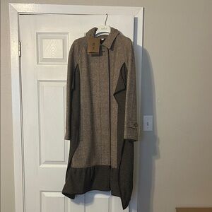 New authentic Burberry wool and cashmere coat